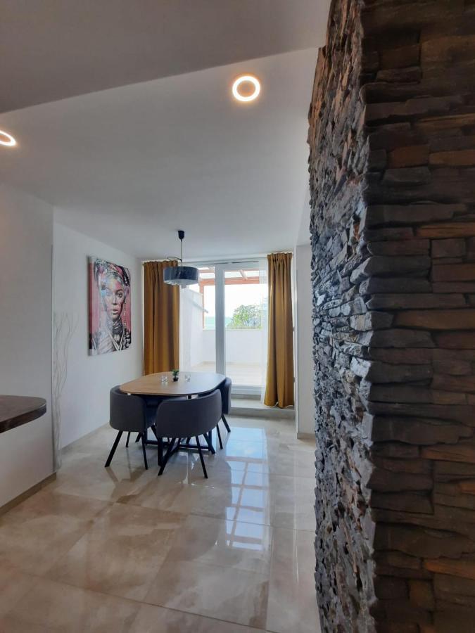 Njivice, Otok Krk, Apartman Dora Eksteriør bilde